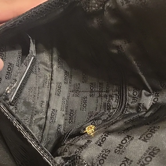 Black MK crossbody - Picture 6 of 6